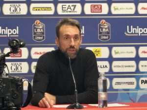 Olimpia Milano Peppe Poeta